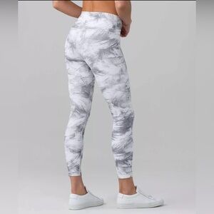 Lululemon Wunder Under Hi-Rise 7/8 Tight Breeze By White Light Cast Leggings 4